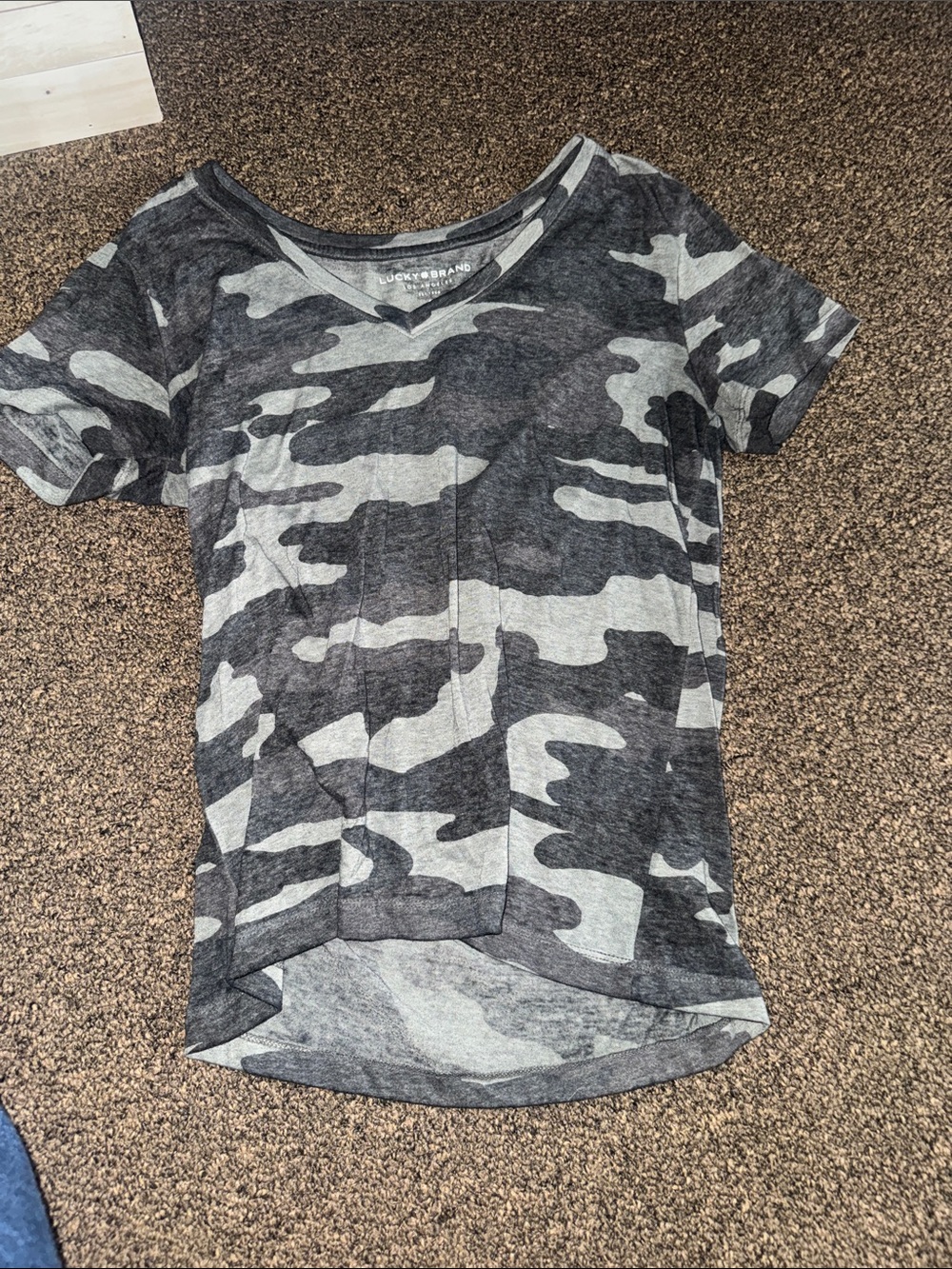 Lucky Brand Gray Camouflage V-Neck Tee